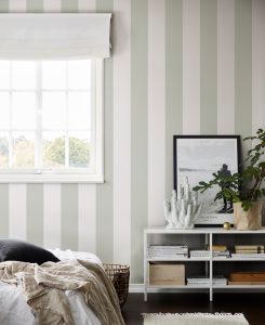 Read more about the article Striped Wallpaper Adds Charm Traditional or Contemporary